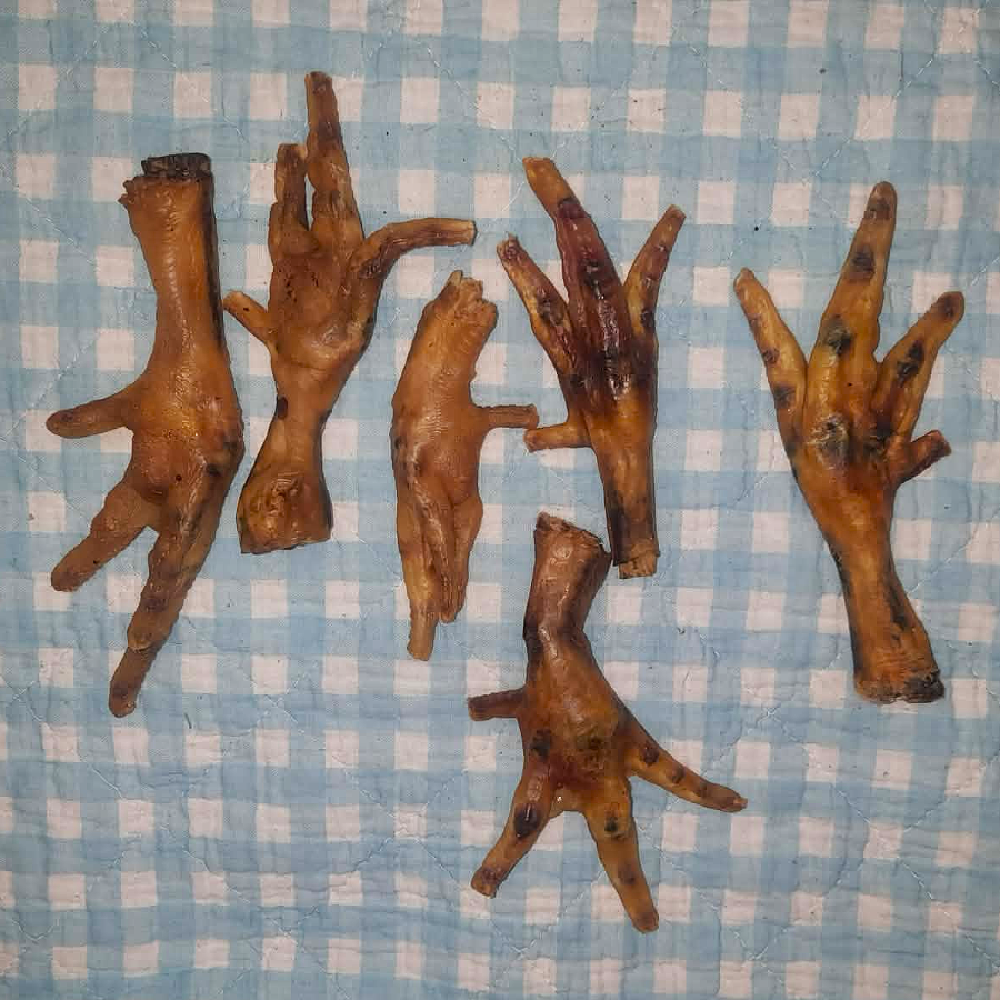 Hühnerfüße